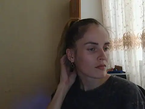 Snapshot of JayeTyler chatting on 11-16-25, 12:21 JayeTyler online show from 11-16-25, 12:21