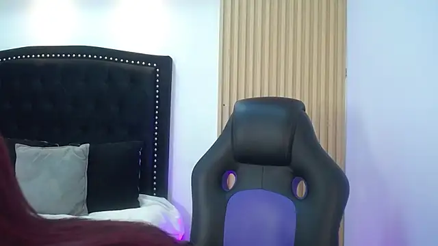 VeronicaBlake online show from 04-15-26, 01:15