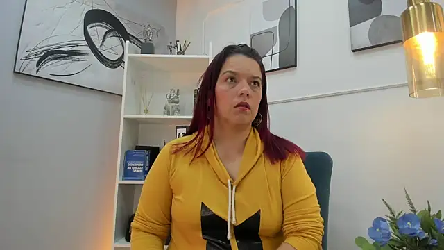 Snapshot of VeronicaBlake chatting on 05-25-26, 01:21 VeronicaBlake online show from 05-25-26, 01:21