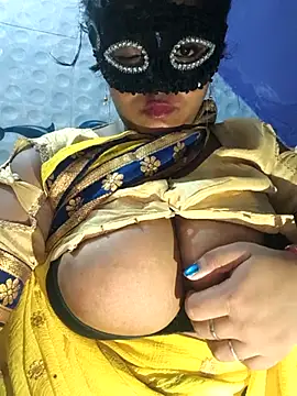 Dassing strip couple online show from 09-24-25, 09:10