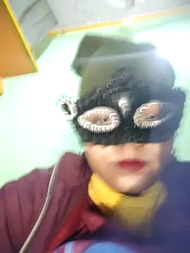 Snapshot of Dassing_strip_couple chatting on 12-15-25, 11:53 Dassing strip couple online show from 12-15-25, 11:53