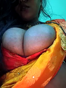 Snapshot of Dassing_strip_couple chatting on 11-26-25, 08:42 Dassing strip couple online show from 11-26-25, 08:42