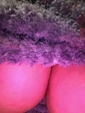 Dassing strip couple online show from 01-17-26, 06:39