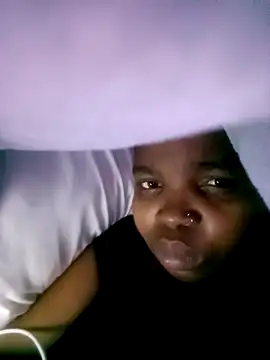 ShySexyBaddiexx online show from 11-10-25, 01:49