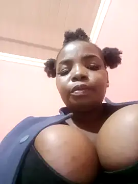 ShySexyBaddiexx online show from 02-18-26, 11:34