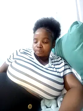 ShySexyBaddiexx online show from 11-12-25, 09:29