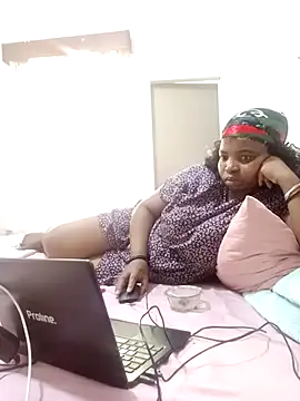 ShySexyBaddiexx online show from 11-04-25, 10:52