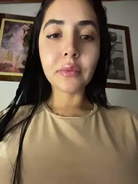 Snapshot of oh_nina chatting on 05-27-26, 11:56 oh nina online show from 05-27-26, 11:56