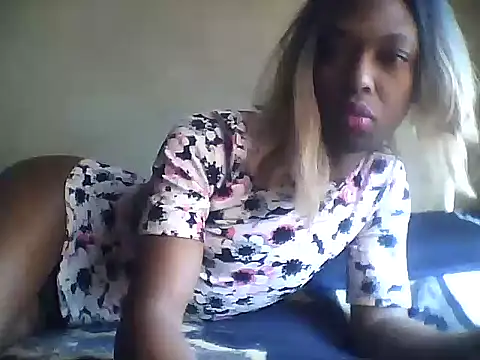 Snapshot of Blackyfreackygay chatting on 07-11-26, 11:43 Blackyfreackygay online show from 07-11-26, 11:43