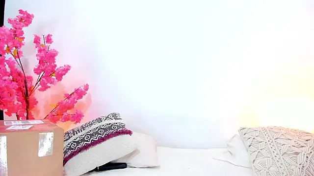 JulietaDavis online show from 09-30-25, 06:08