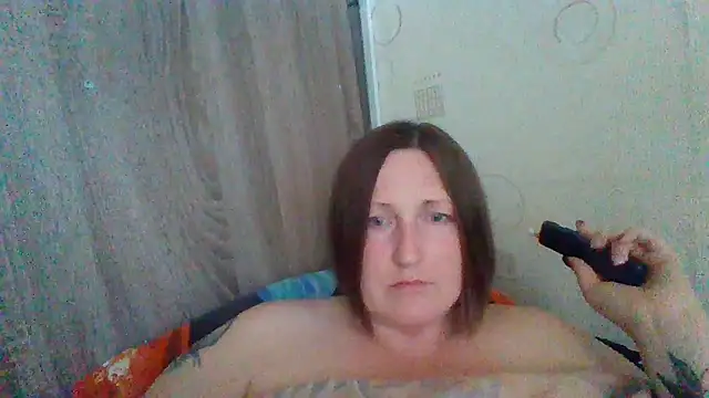 Snapshot of AllaSowinskaya chatting on 07-04-26, 09:48 AllaSowinskaya online show from 07-04-26, 09:48
