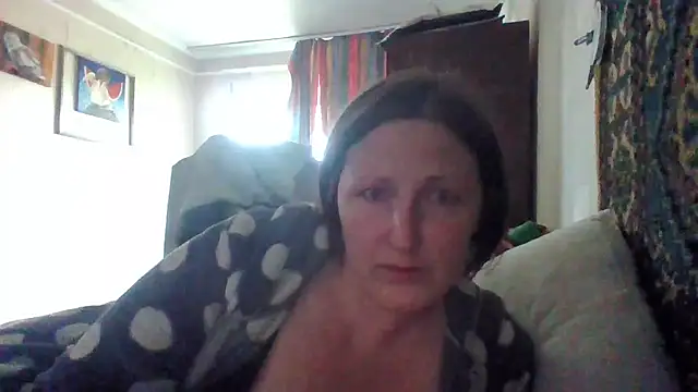 Snapshot of AllaSowinskaya chatting on 05-14-26, 10:23 AllaSowinskaya online show from 05-14-26, 10:23