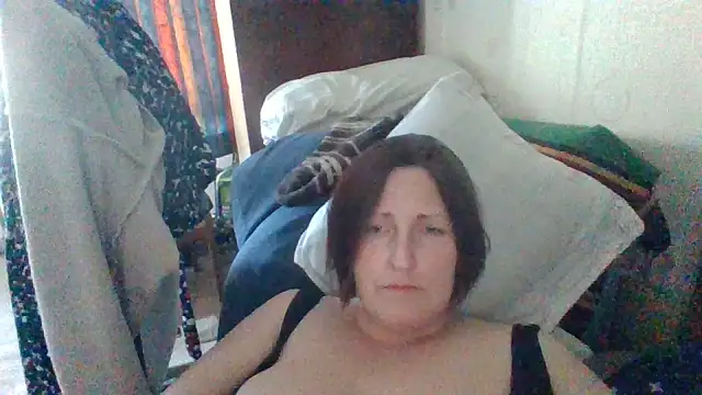 Snapshot of AllaSowinskaya chatting on 05-11-26, 02:45 AllaSowinskaya online show from 05-11-26, 02:45