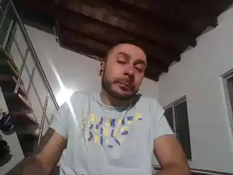 Snapshot of deibyzapata chatting on 11-01-25, 02:40 deibyzapata online show from 11-01-25, 02:40