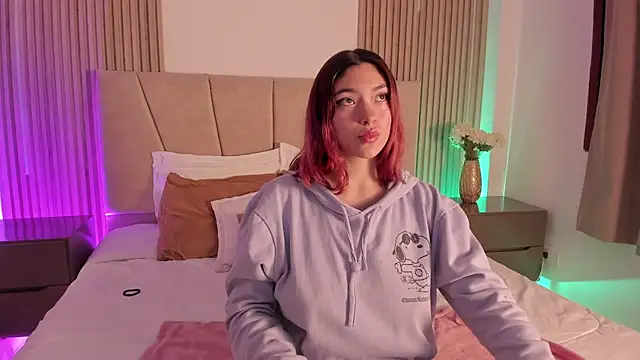 Victoria Beaumont online show from 04-14-26, 11:59