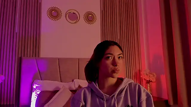 Victoria Beaumont online show from 01-14-26, 11:47