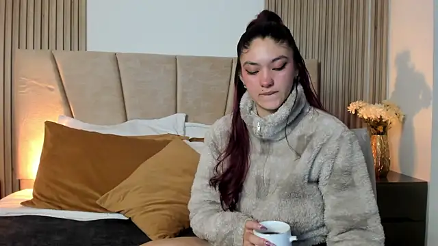 Victoria Beaumont online show from 10-04-25, 12:17