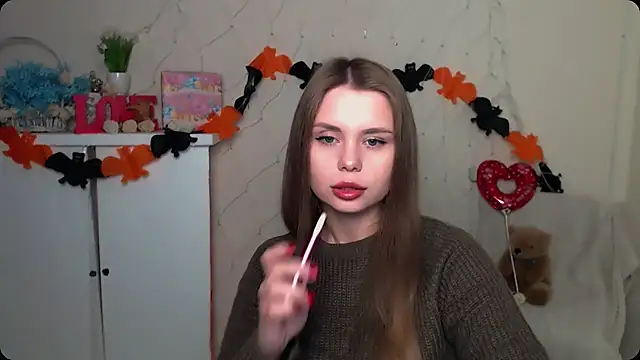 Snapshot of OceanicDawn chatting on 10-16-25, 05:38 OceanicDawn online show from 10-16-25, 05:38