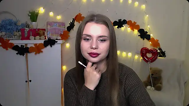 Snapshot of OceanicDawn chatting on 10-11-25, 05:52 OceanicDawn online show from 10-11-25, 05:52