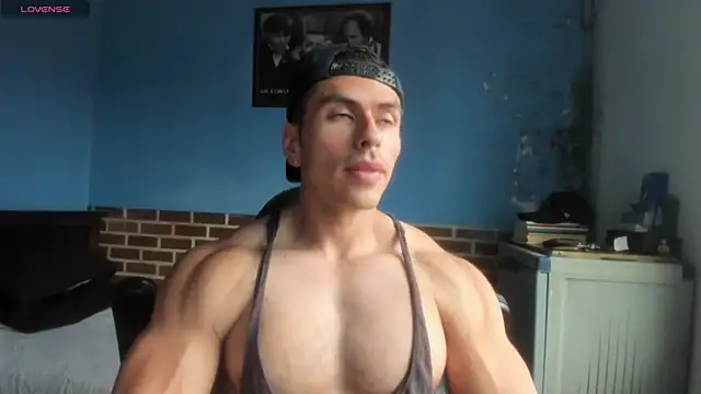 Snapshot of justinkarter chatting on 05-04-26, 05:49 justinkarter online show from 05-04-26, 05:49