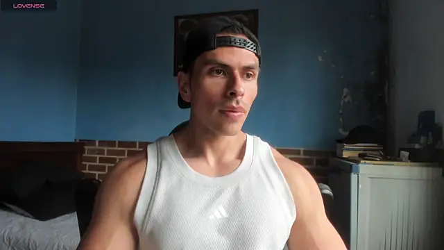 Snapshot of justinkarter chatting on 05-15-26, 05:55 justinkarter online show from 05-15-26, 05:55