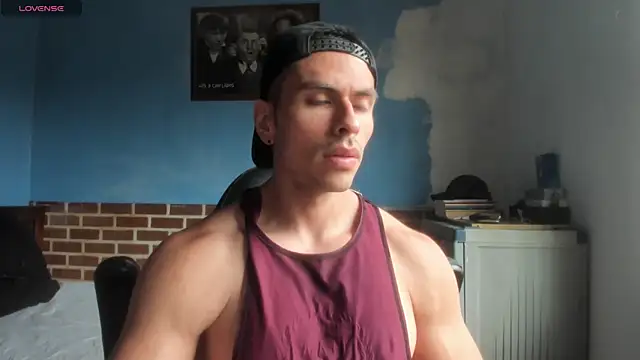 Snapshot of justinkarter chatting on 06-06-26, 03:06 justinkarter online show from 06-06-26, 03:06