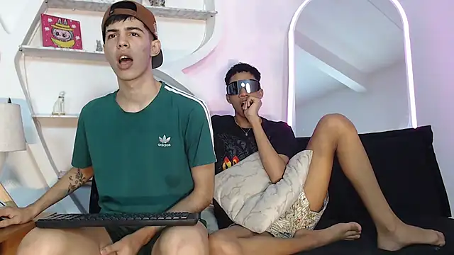 TWINKS FRIENDS online show from 09-12-25, 01:28