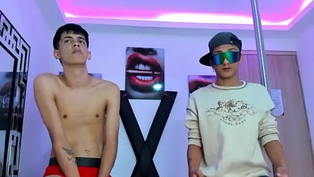 TWINKS FRIENDS online show from 10-20-25, 02:46