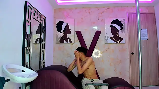 TWINKS FRIENDS online show from 02-04-26, 01:28