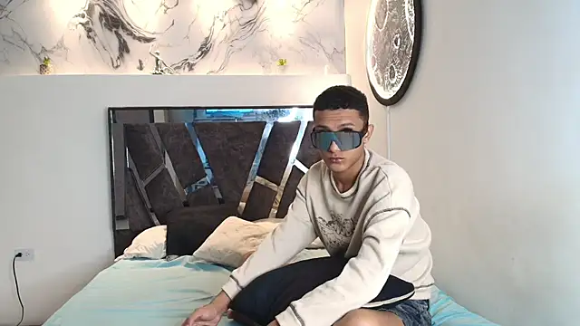 TWINKS FRIENDS online show from 11-11-25, 07:36