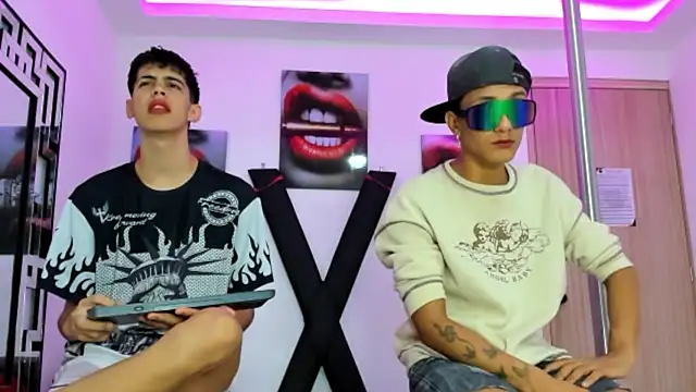 TWINKS FRIENDS online show from 10-22-25, 07:19
