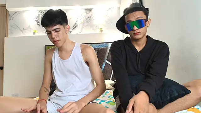 TWINKS FRIENDS online show from 10-07-25, 07:09