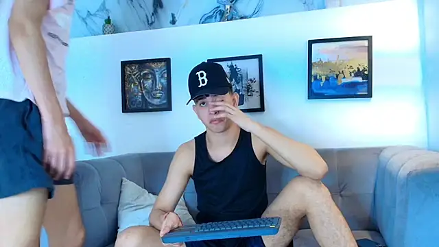 TWINKS FRIENDS online show from 04-10-26, 01:29