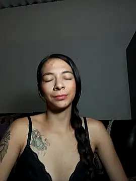 paisita122 online show from 10-10-25, 02:34