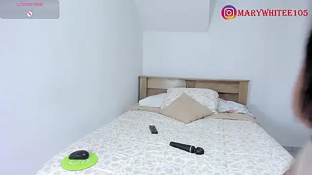 marywhitee   online show from 03-13-26, 12:21