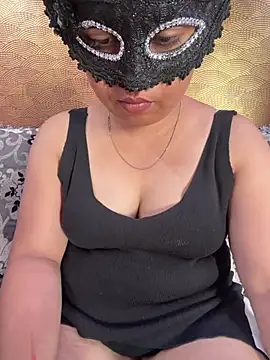 Iampriyaaa15 online show from 07-18-26, 08:12
