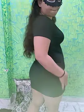 Iampriyaaa15 online show from 12-22-25, 06:13