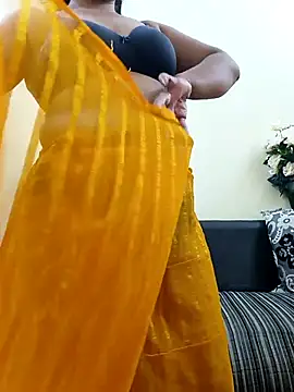 Iampriyaaa15 online show from 09-26-25, 06:53