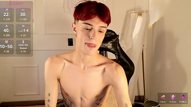 Snapshot of star_storm chatting on 10-30-25, 10:28 star storm online show from 10-30-25, 10:28