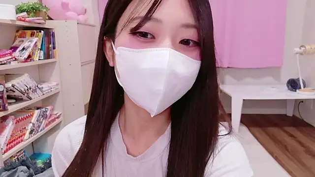 Snapshot of OSUSHI-CHAN chatting on 05-17-26, 04:29 OSUSHI-CHAN online show from 05-17-26, 04:29
