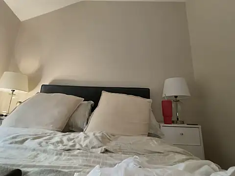 FrancescaXO online show from 10-03-25, 02:18