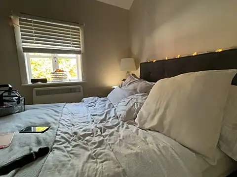 FrancescaXO online show from 10-22-25, 12:04