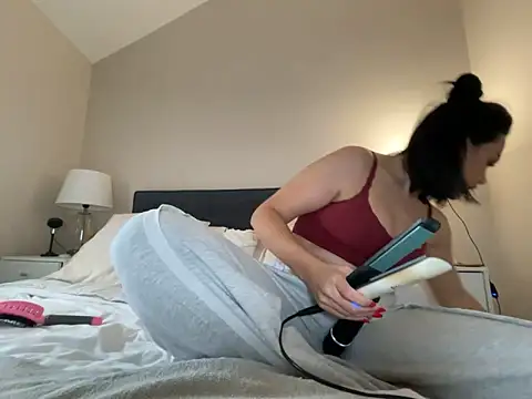 FrancescaXO online show from 12-20-25, 02:31