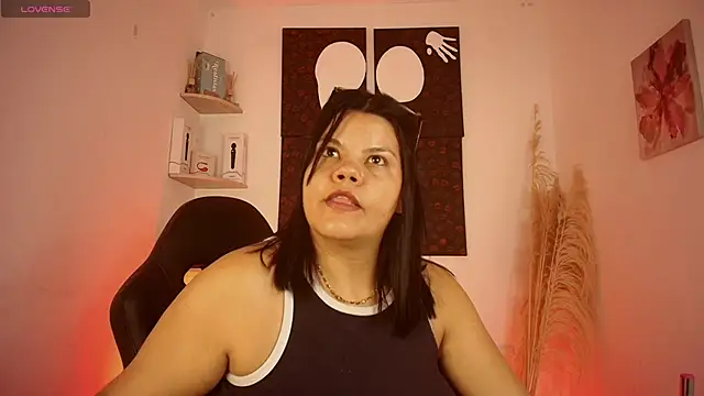 Iamlola  online show from 11-16-25, 03:55