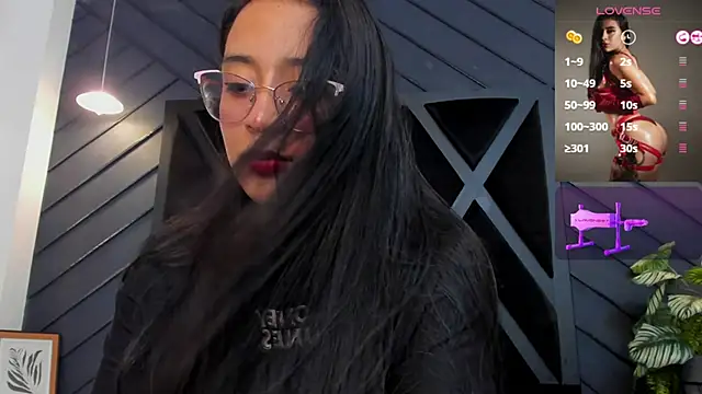 zoe martins  online show from 10-25-25, 05:35