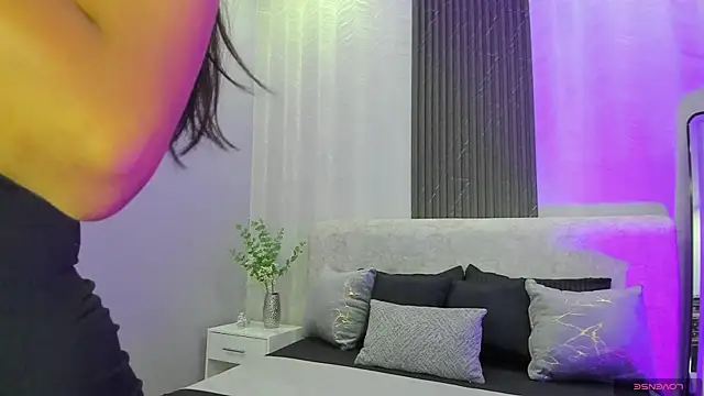 zoe martins  online show from 07-08-26, 05:35