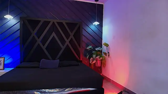 zoe martins  online show from 04-08-26, 05:14