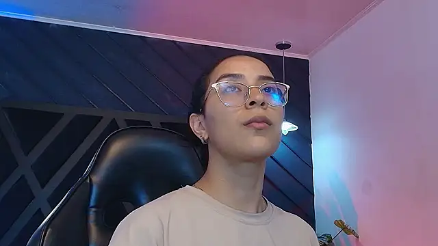 zoe martins  online show from 03-07-26, 05:29