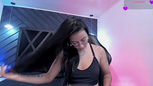 zoe martins  online show from 02-19-26, 05:21