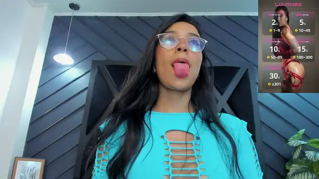 zoe martins  online show from 11-12-25, 05:17